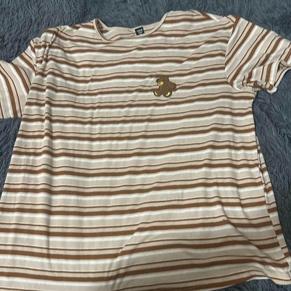 Embroidered teddy bear t-shirt